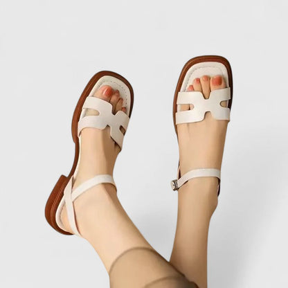 Deliane - Elegant Flat Sandals