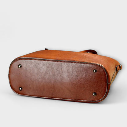 Aurellia. - Vintage Shoulder Bag